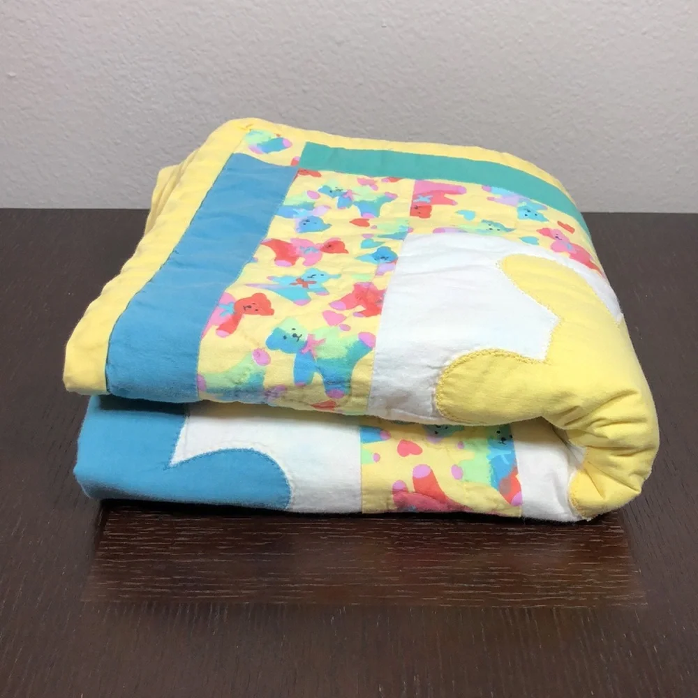Vintage Grandma Hand Made Patchwork Teddy Bears & Rainbow Bears Cute Crib Quilt